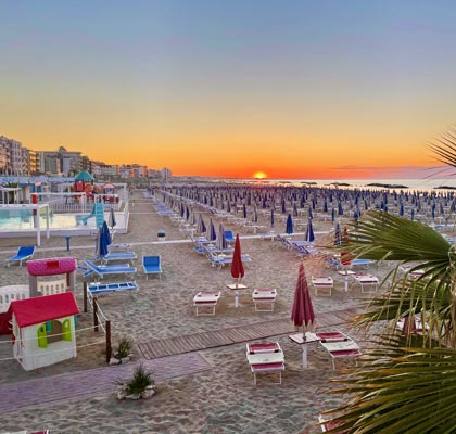 Tramonto sulla spiaggia